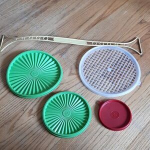 Vintage Tupperware lids 